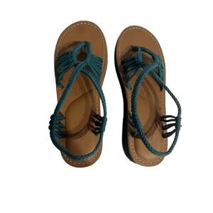 Vines island wear sandals turquoise straps never worn NWOT size 9